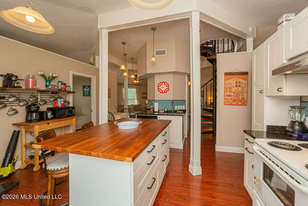 4070 Cardinal Street Bay St. Louis, MS 39520 - Photo 15 of 62 Cardinal-8464