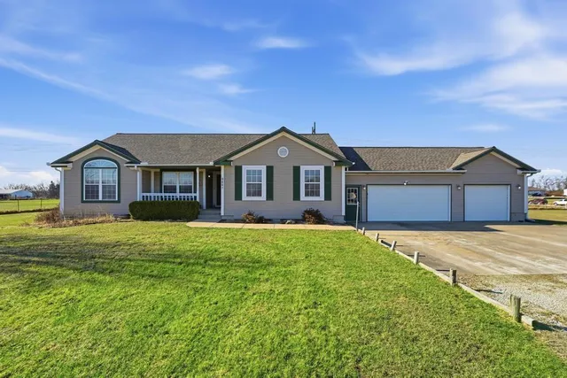 $460,000 | 9801 East Seville Circle, Peculiar, MO 64078
