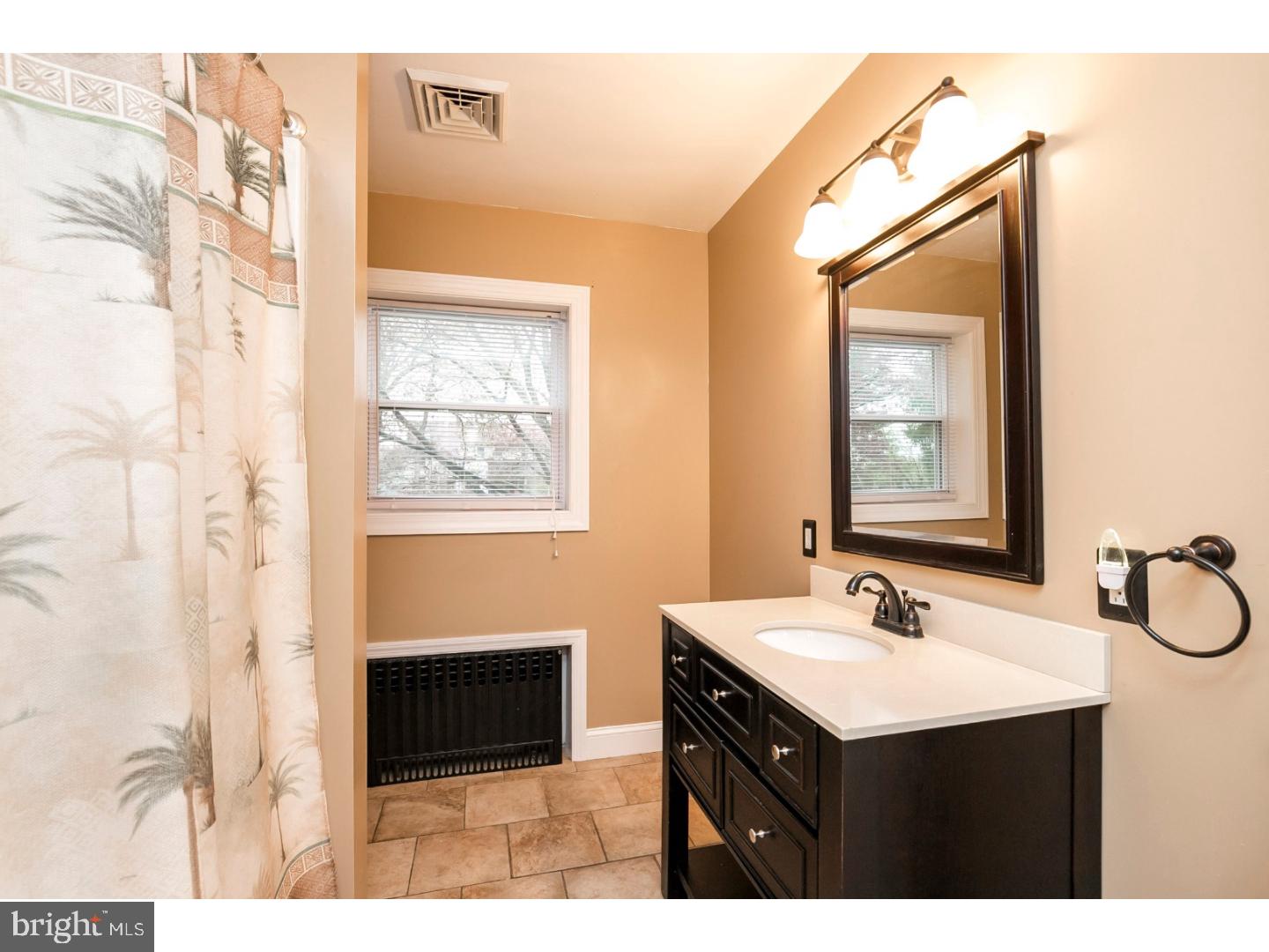 971 Keen Road Pottstown, PA 19465 - Photo 7 of 25 Bathroom