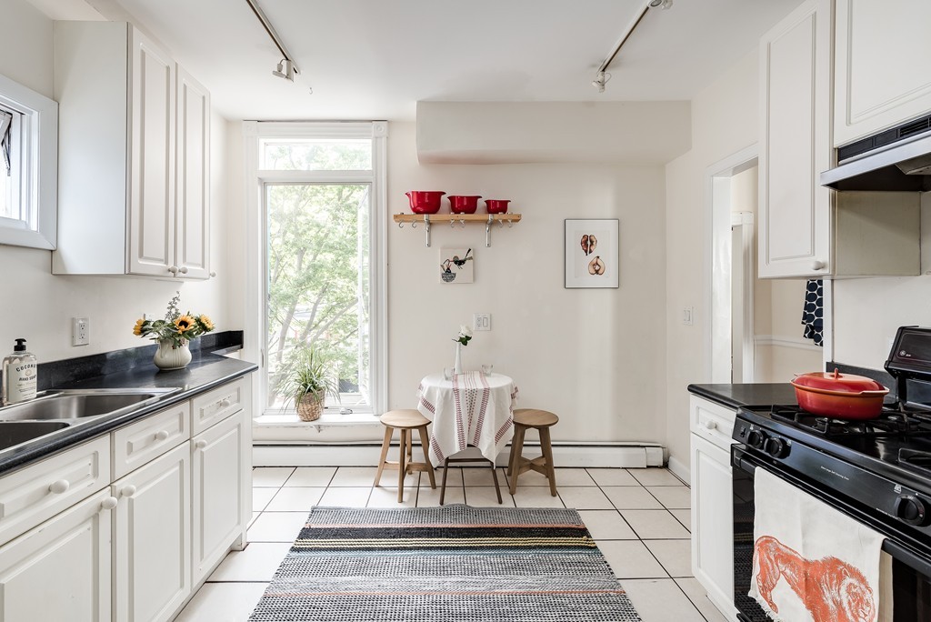 104 Pleasant Street, Unit 2 Cambridge, MA 02139 - Photo 6 of 12