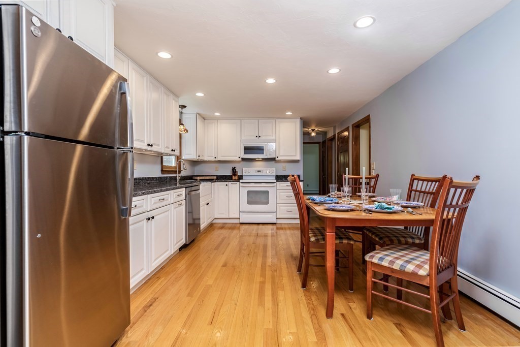 105 Smoke Hill Ridge Road Marshfield, MA 02050 - Photo 9 of 39 Gallery Image 9