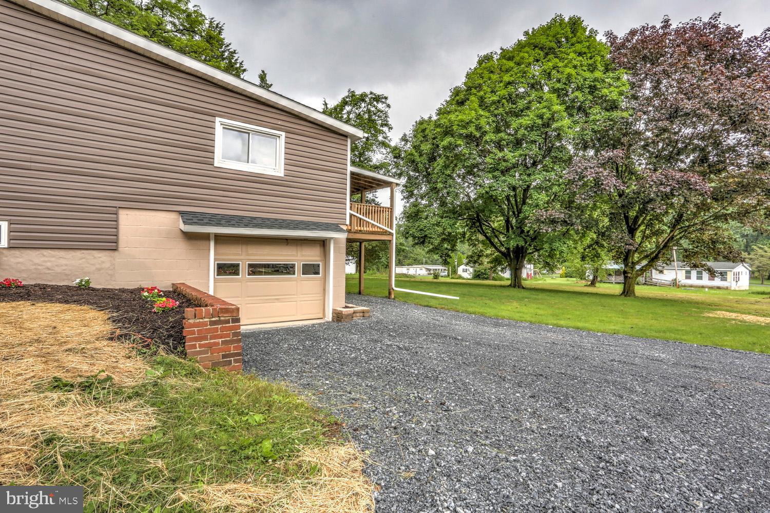 313 Park Avenue Lititz, PA 17543 - Photo 6 of 33 Gallery Image 6