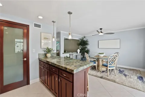 $1,595,000 | 328 Regatta Way, Seal Beach, CA 90740