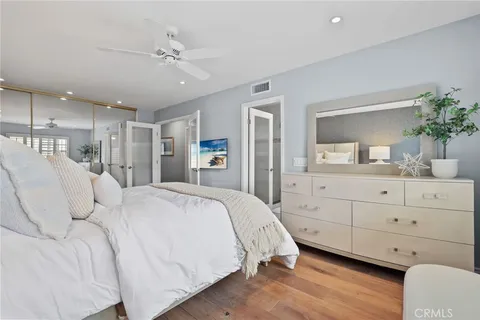 $1,595,000 | 328 Regatta Way, Seal Beach, CA 90740