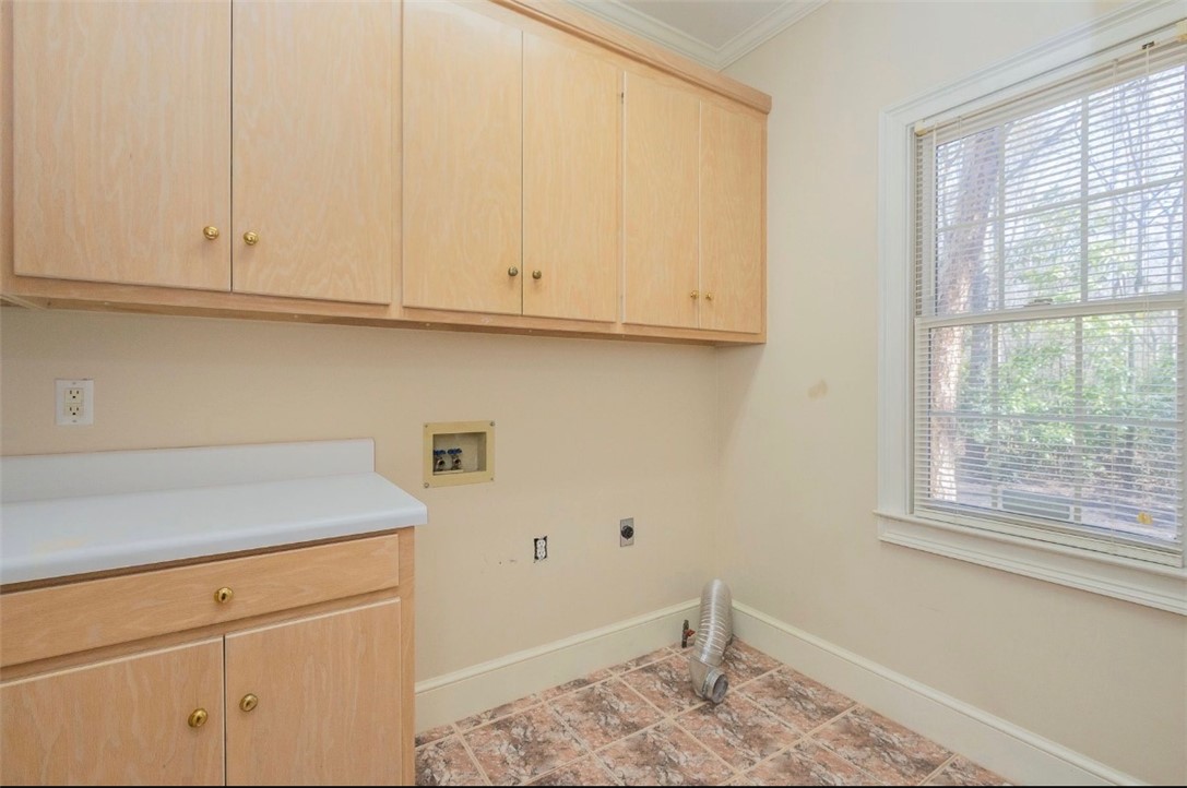 1104 Thornehill Drive Anderson, SC 29621 - Photo 25 of 35 This functional space offers convenience and ample storage for daily tasks.