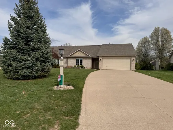 $260,400 | 7410 Glen Gelder Circle West, Fort Wayne, IN 46804