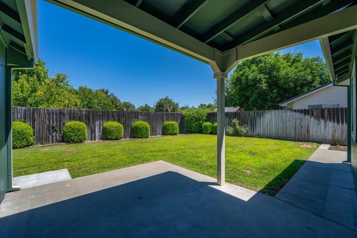 295 Pinon Way Red Bluff, CA 96080 - Photo 23 of 30