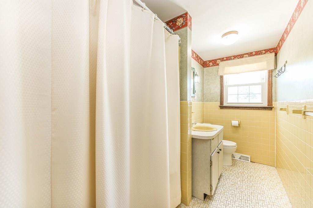 70 Bridle Road Bridgewater, MA 02324 - Photo 17 of 39 Gallery Image 17