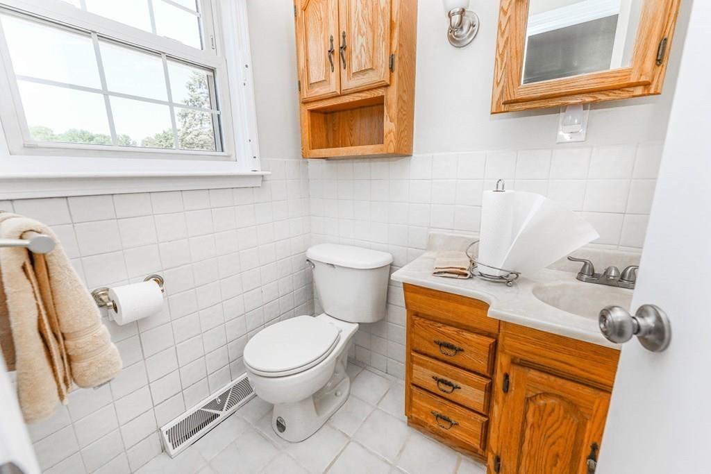 70 Bridle Road Bridgewater, MA 02324 - Photo 24 of 39 Gallery Image 24