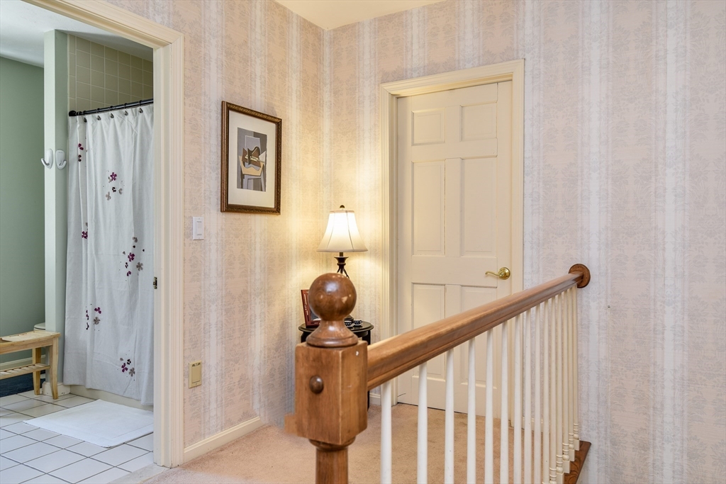 128 Upton Road Westborough, MA 01581 - Photo 13 of 23