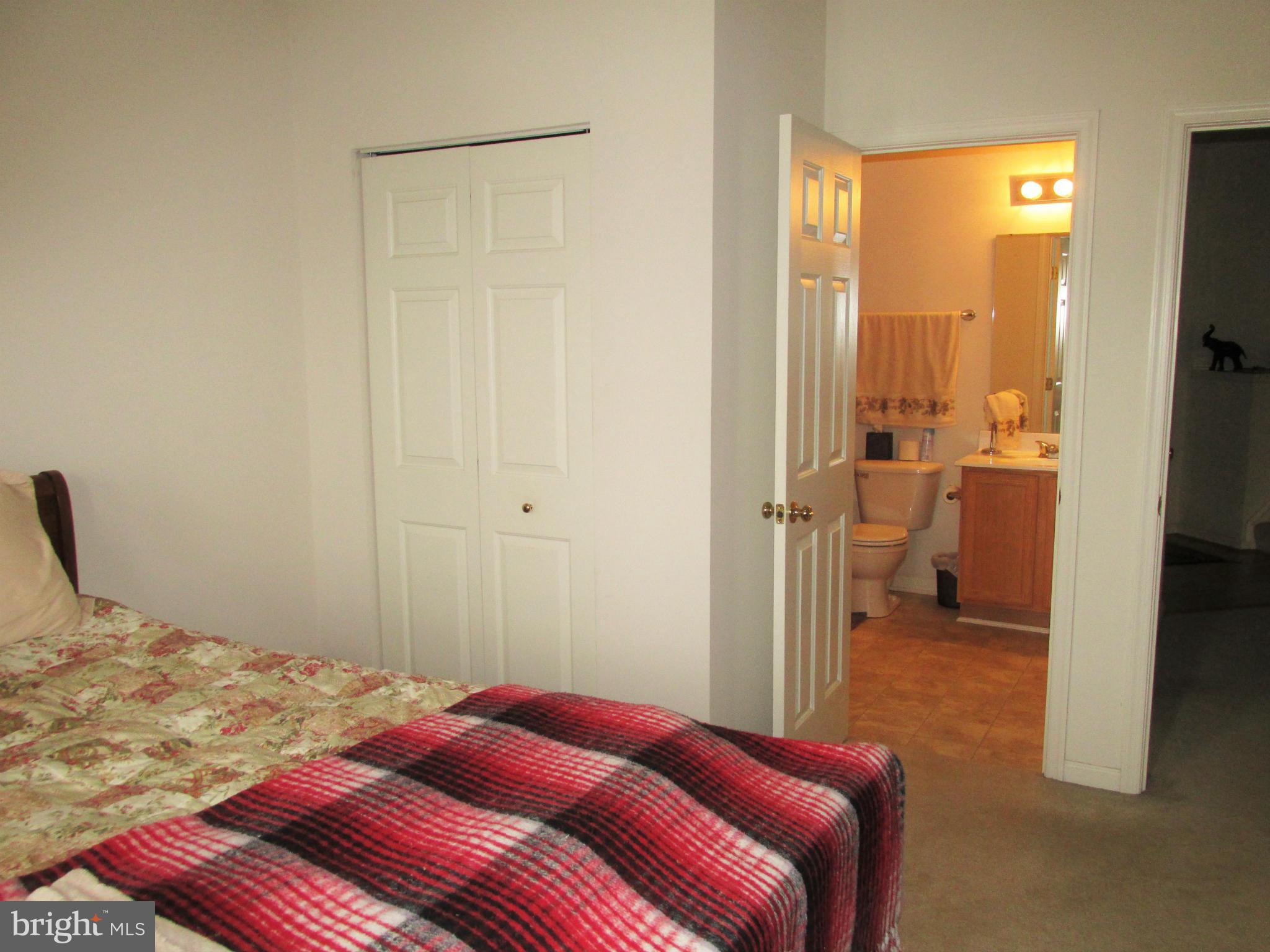 5498 Glenthorne Court, Unit 5498 Rosedale, MD 21237 - Photo 20 of 28 Bedroom