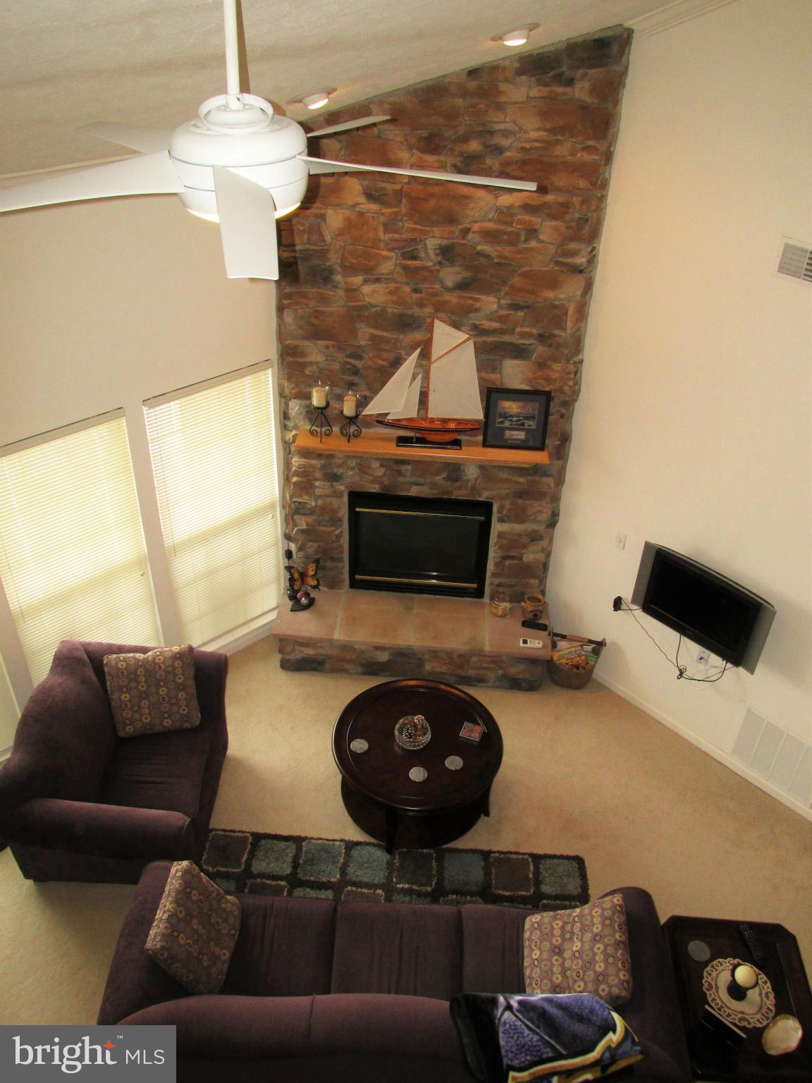 5498 Glenthorne Court, Unit 5498 Rosedale, MD 21237 - Photo 8 of 28 Family Room