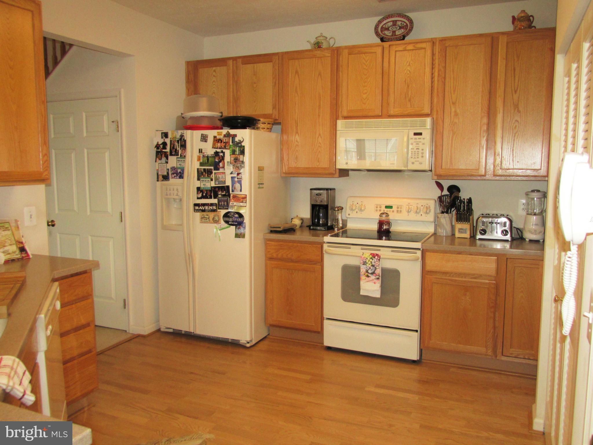 5498 Glenthorne Court, Unit 5498 Rosedale, MD 21237 - Photo 9 of 28 Kitchen