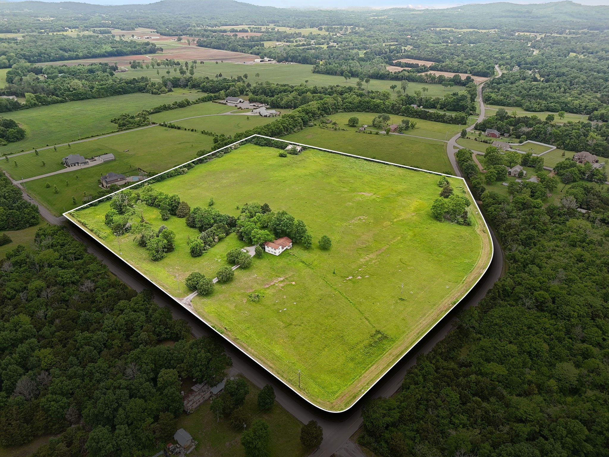8076 Newtown Road Rockvale, TN 37153 - Photo 16 of 22 a view of a tennis court