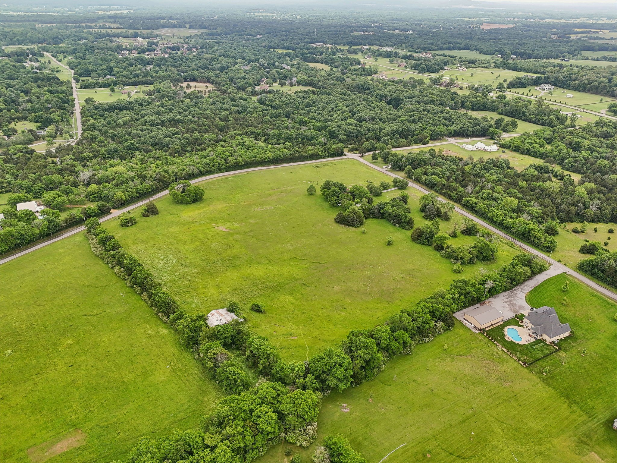 8076 Newtown Road Rockvale, TN 37153 - Photo 20 of 22 a view of a city