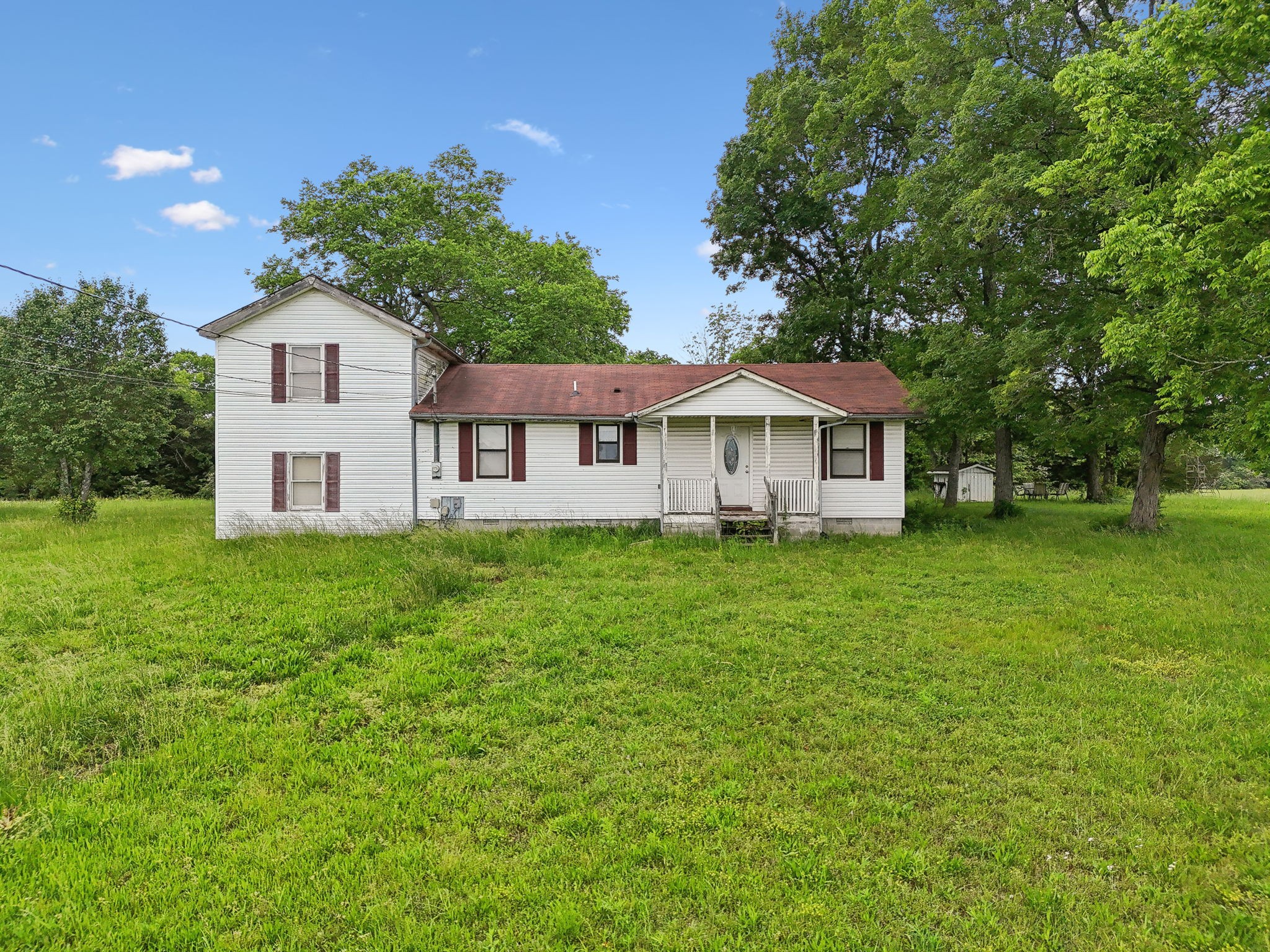 8076 Newtown Road Rockvale, TN 37153 - Photo 4 of 22 a house view with a garden space