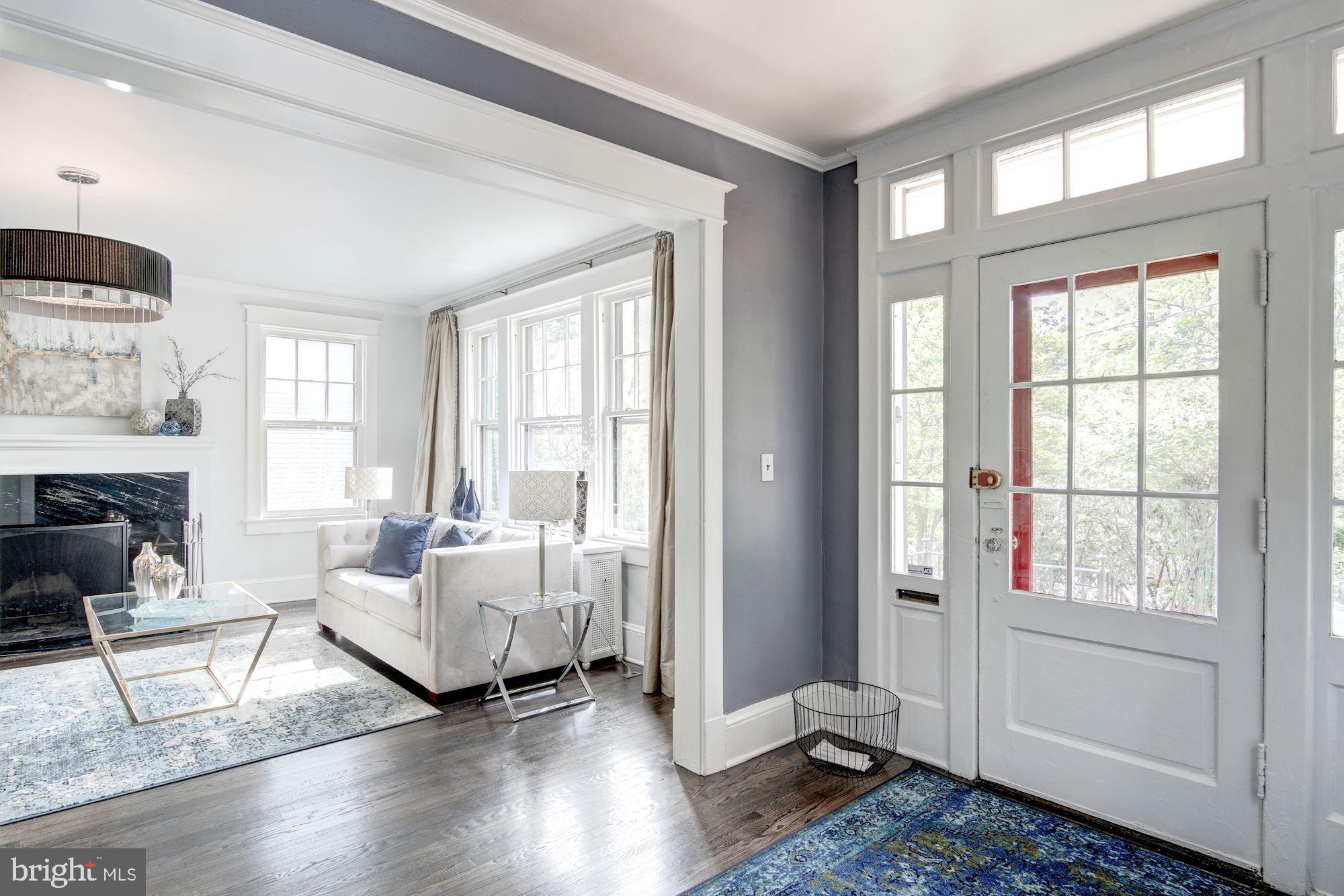 3309 Woodley Road Northwest Washington, DC 20008 - Photo 5 of 59 Entry door