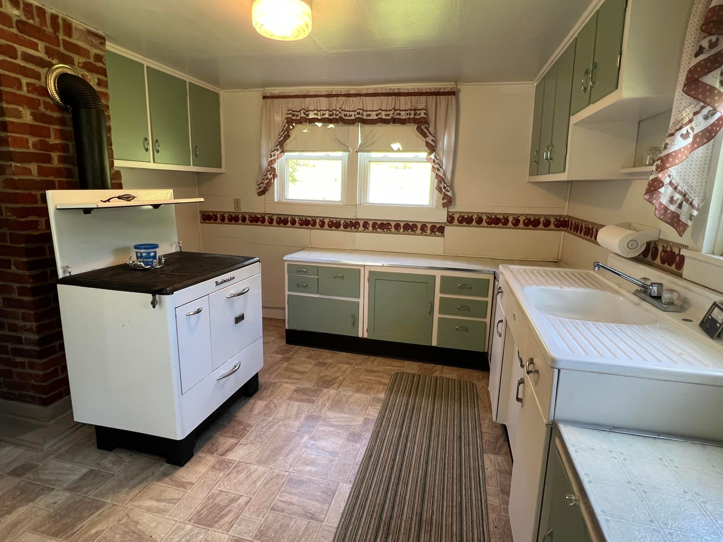 4951 Cornstalk Road Crawley, WV 24931 - Photo 28 of 47 Gallery Image 28