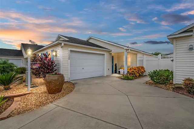 $365,000 | 2498 Yalaha Avenue, The Villages, FL 32162