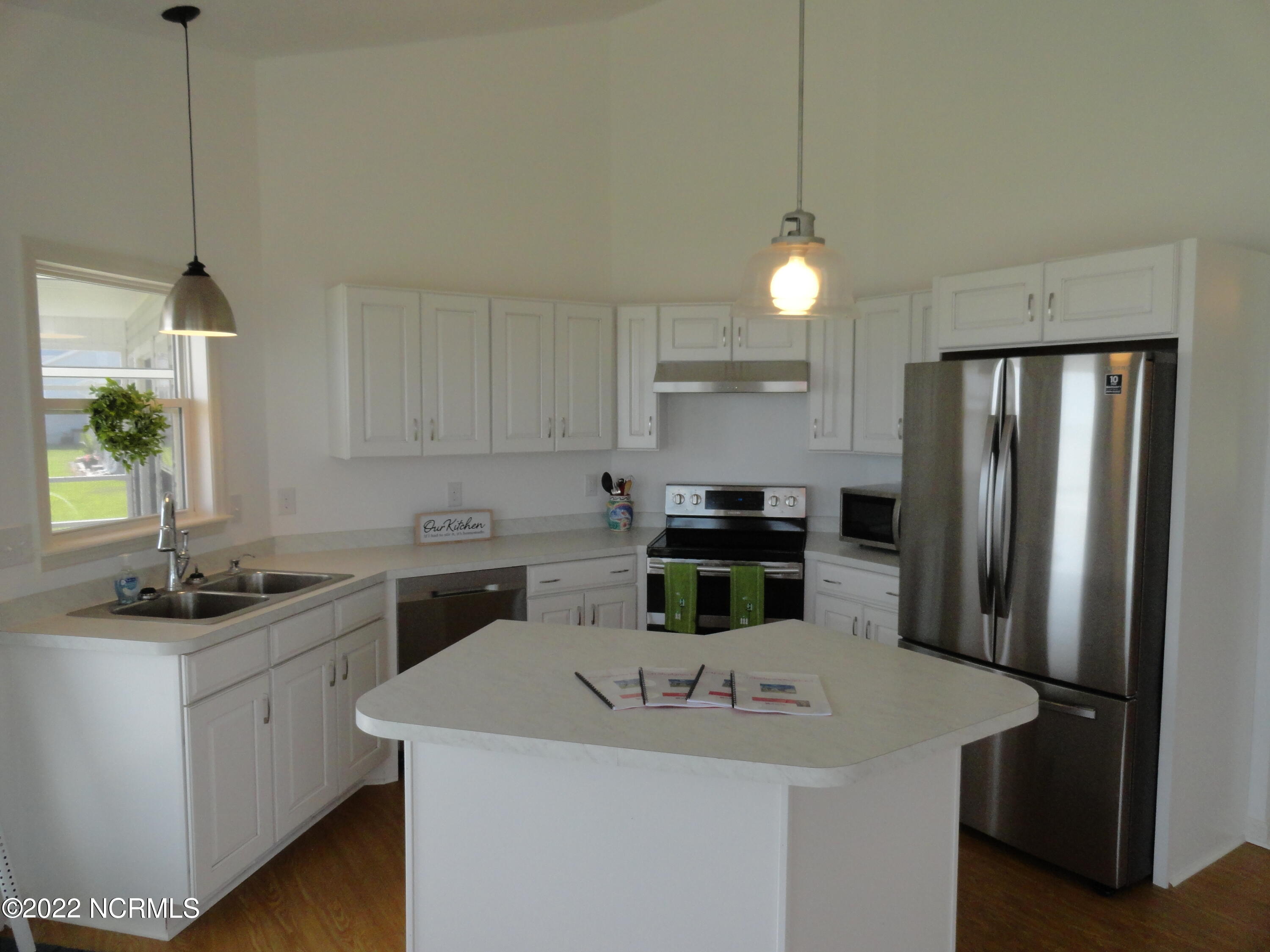 641 Shadyview Beach Road Havelock, NC 28532 - Photo 10 of 36 2015-07-18 19.01.48