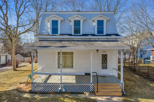 $185,000 | 617 East Street, Baraboo, WI 53913