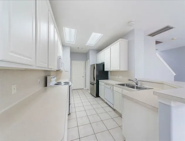 $1,800 | 16530 Cairngrove Lane, Houston, TX 77084