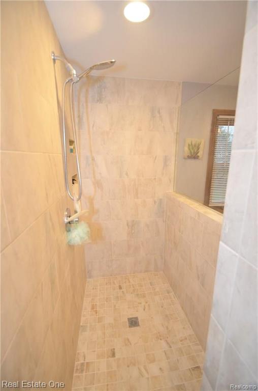 1007 Hidden Lane Rochester Hills, MI 48309 - Photo 44 of 61