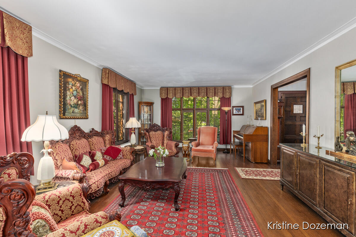2702 Robinson Road Southeast Grand Rapids, MI 49506 - Photo 11 of 74 IMG_1010