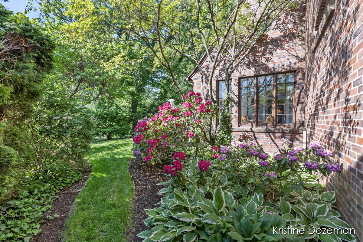 2702 Robinson Road Southeast Grand Rapids, MI 49506 - Photo 55 of 74 IMG_1071