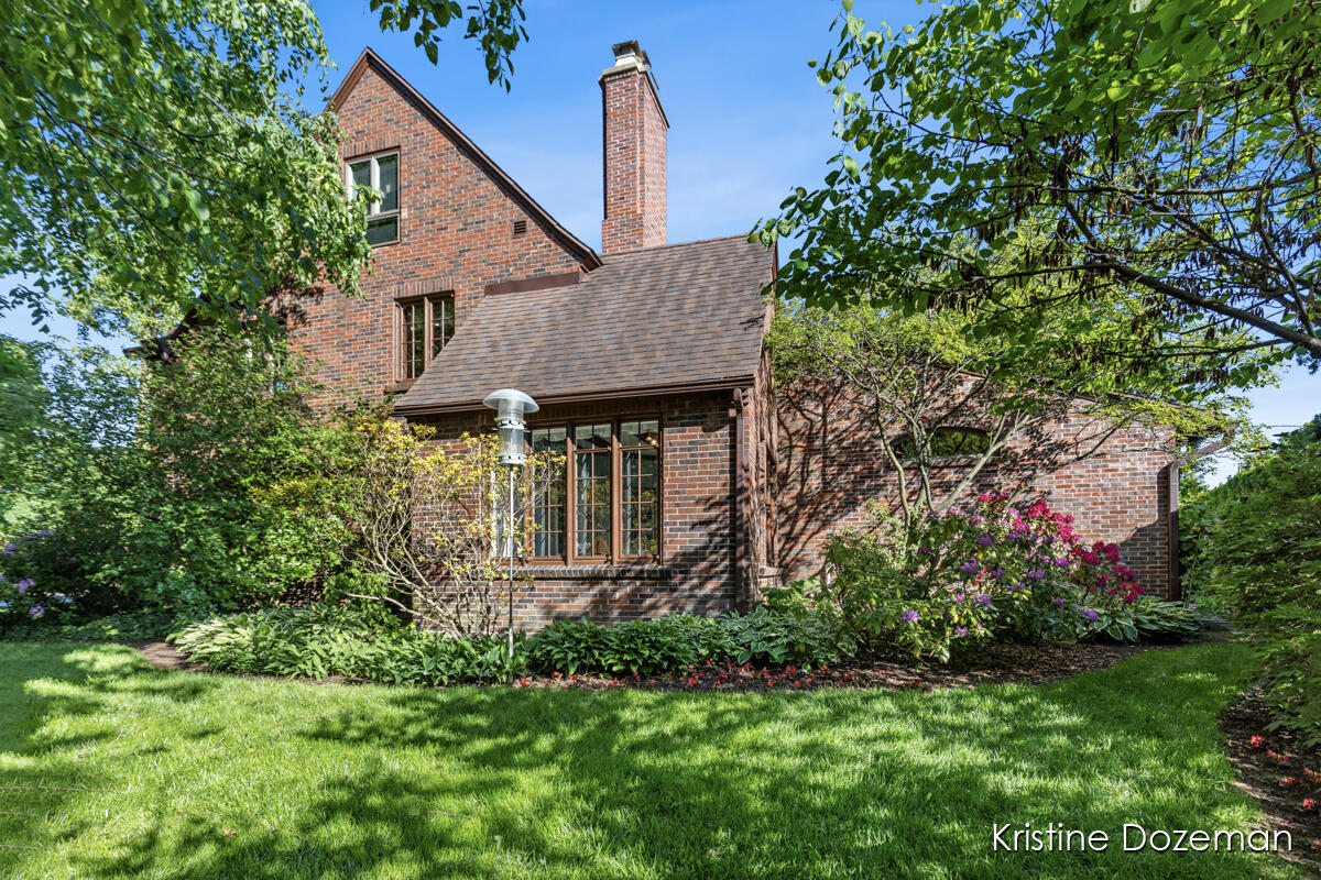 2702 Robinson Road Southeast Grand Rapids, MI 49506 - Photo 56 of 74 IMG_1072