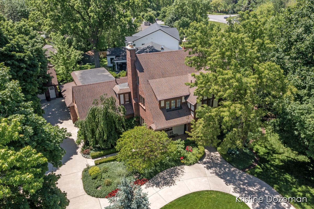 2702 Robinson Road Southeast Grand Rapids, MI 49506 - Photo 57 of 74 IMG_1077