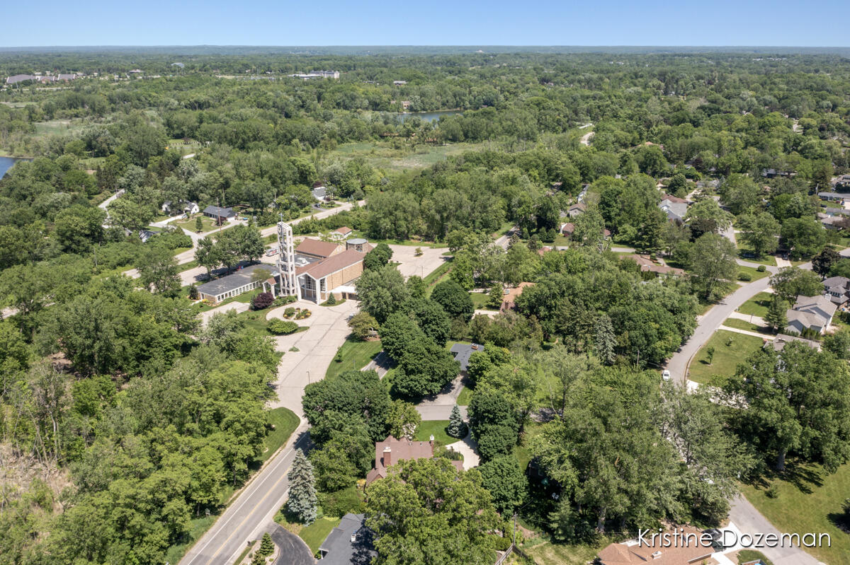 2702 Robinson Road Southeast Grand Rapids, MI 49506 - Photo 59 of 74 IMG_1081