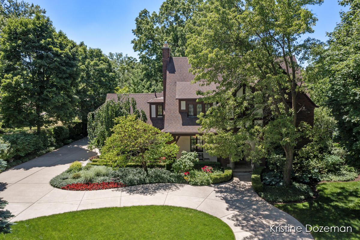 2702 Robinson Road Southeast Grand Rapids, MI 49506 - Photo 62 of 74 IMG_1075