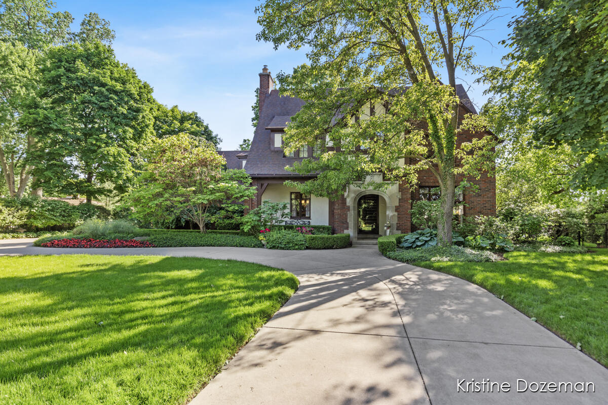 2702 Robinson Road Southeast Grand Rapids, MI 49506 - Photo 69 of 74 IMG_1000