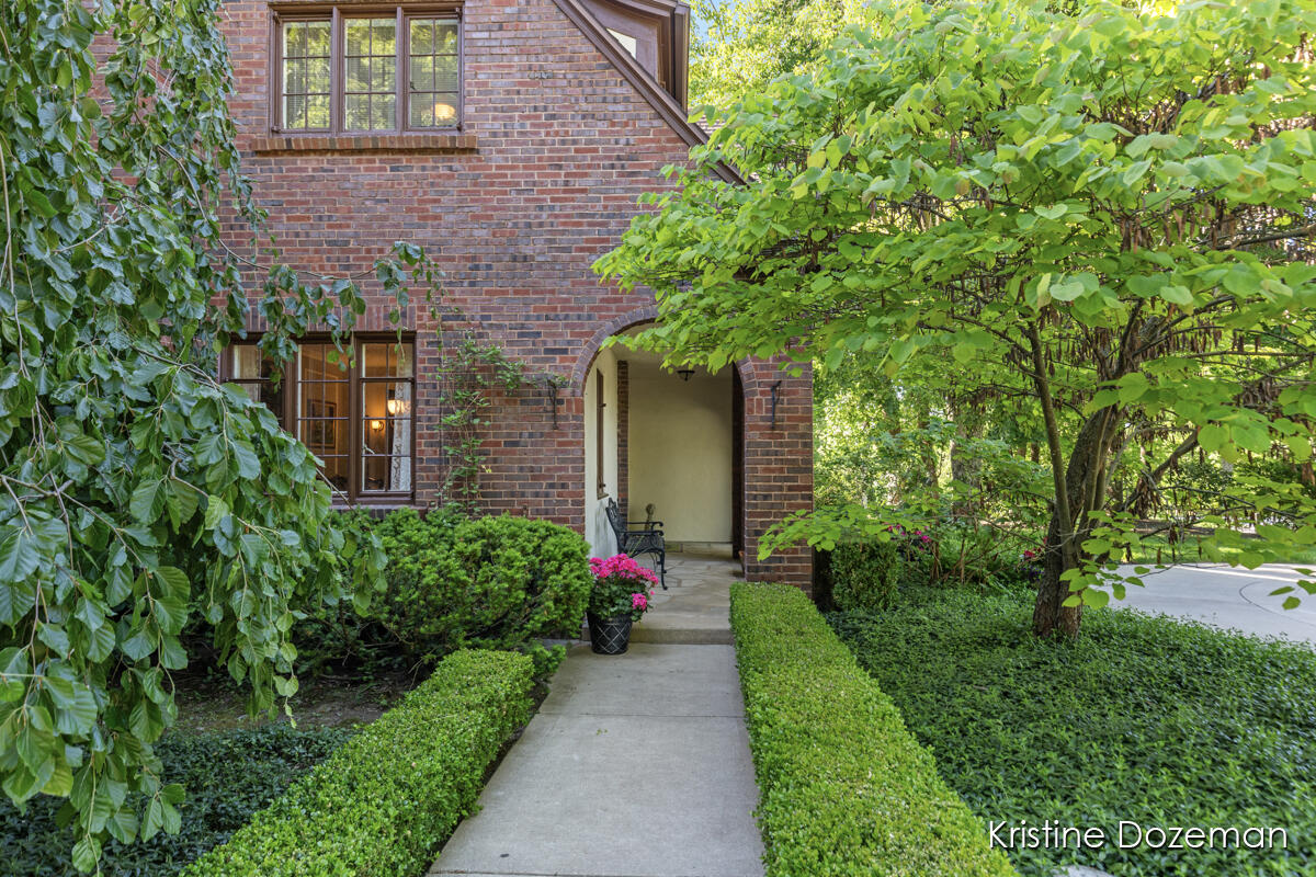 2702 Robinson Road Southeast Grand Rapids, MI 49506 - Photo 70 of 74 IMG_1003