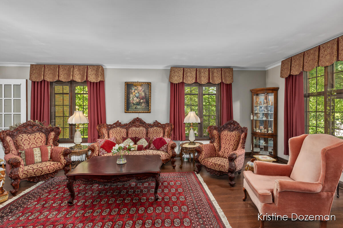 2702 Robinson Road Southeast Grand Rapids, MI 49506 - Photo 9 of 74 IMG_1008