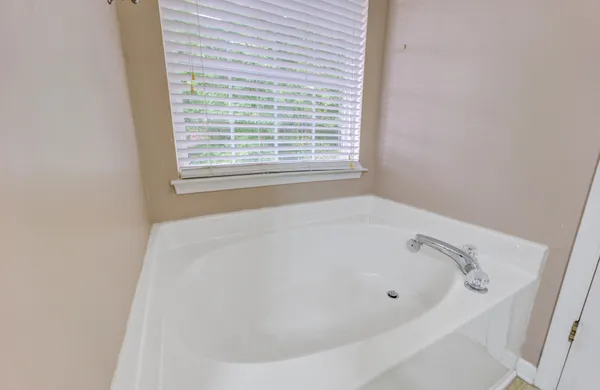 $2,050 | 8849 Jenny Lind Street, North Charleston, SC 29406