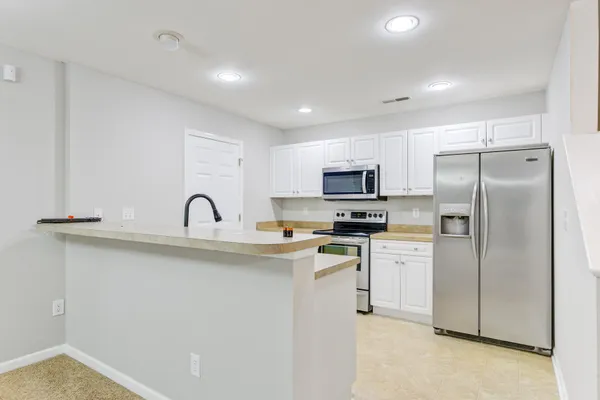 $2,050 | 8849 Jenny Lind Street, North Charleston, SC 29406