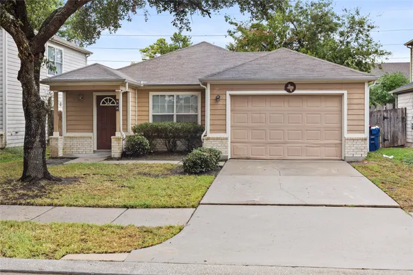 $1,500 | 806 Grand Plains Drive, Houston, TX 77090