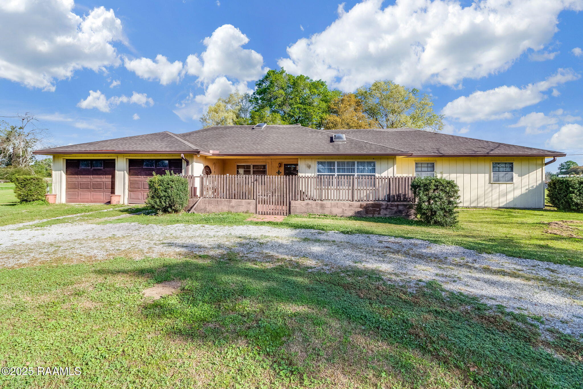 3101 Donna Road Abbeville, LA 70510 - Photo 1 of 18 Front of Home
