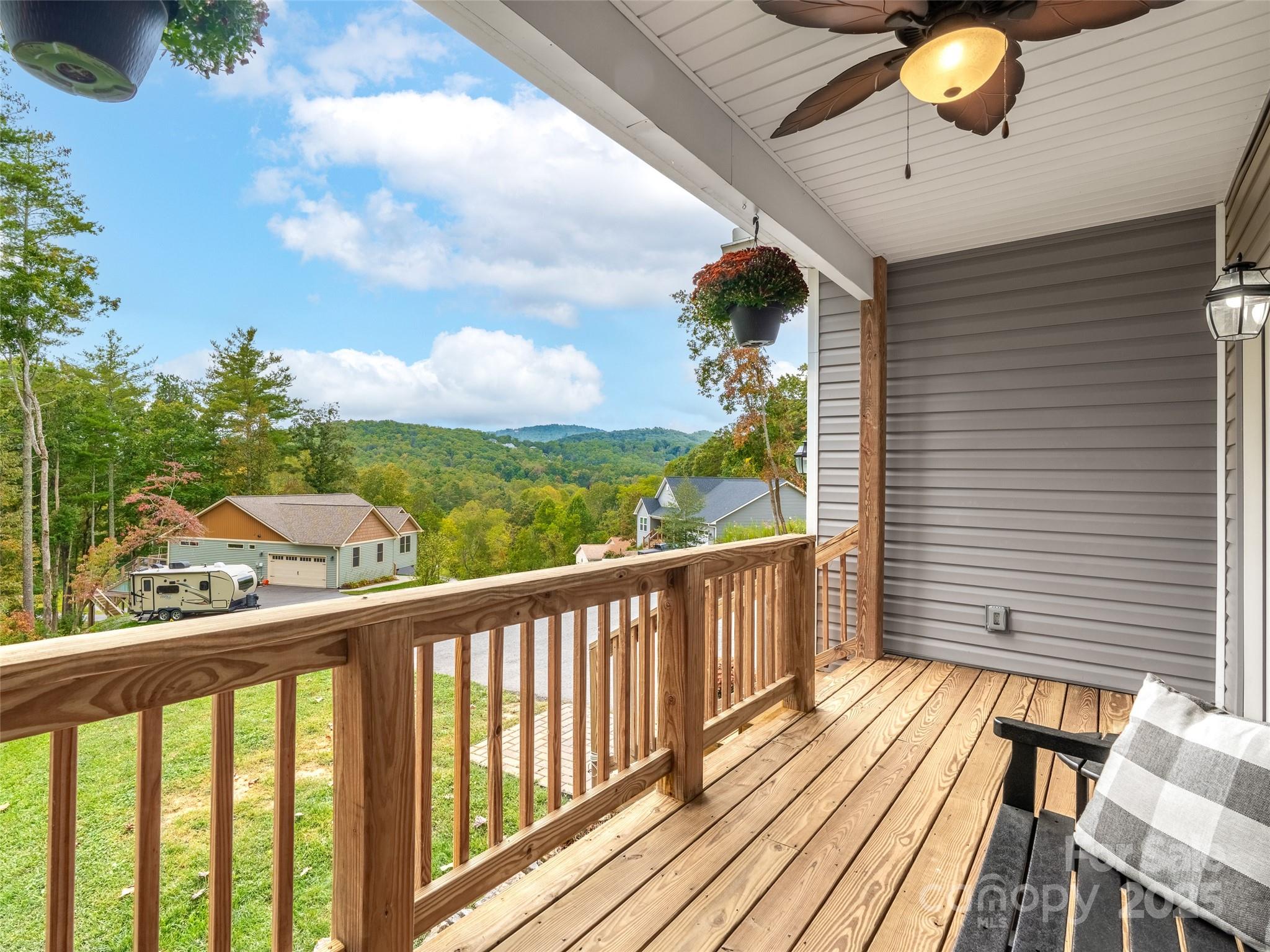 139 Clay Street Fairview, NC 28730 - Photo 4 of 33