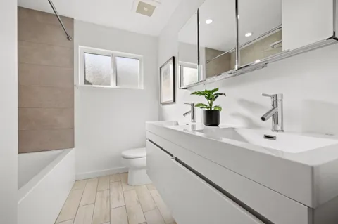 $2,499,000 | 953 Lupin Way, San Carlos, CA 94070