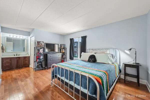 $237,000 | 61 West Pier Drive, Unit 201, Westmont, IL 60559
