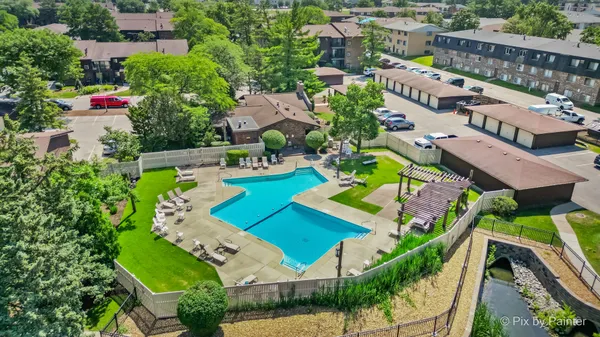 $237,000 | 61 West Pier Drive, Unit 201, Westmont, IL 60559