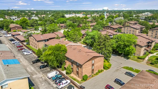$237,000 | 61 West Pier Drive, Unit 201, Westmont, IL 60559