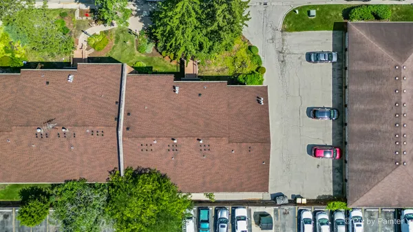 $237,000 | 61 West Pier Drive, Unit 201, Westmont, IL 60559