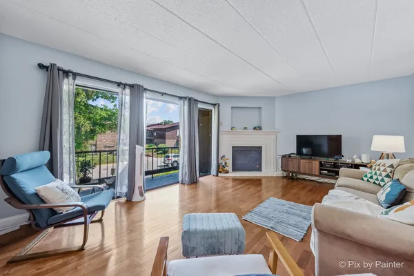 $237,000 | 61 West Pier Drive, Unit 201, Westmont, IL 60559
