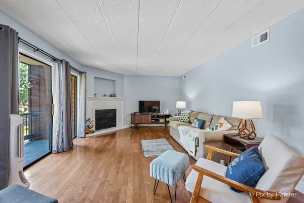 $237,000 | 61 West Pier Drive, Unit 201, Westmont, IL 60559