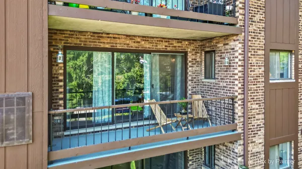 $237,000 | 61 West Pier Drive, Unit 201, Westmont, IL 60559