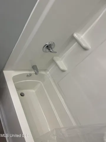 $1,300 | 1707 McLaurin Street, Waveland, MS 39576